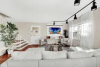 Prime Luxe 3-BR NYC - Free Parking - 3 stjerner