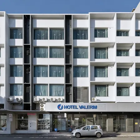 Hotel Valerim Itajaí / Navegantes