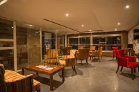 Cloud Hotel & Suites - Baarit