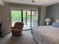 Waterfront Condo Lake of the Ozarks Surrounded by State Park Boat Slip available - 3성급