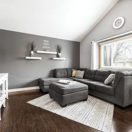 Spacious 4-bedroom house in the heart of West Omaha close to EVERYTHING