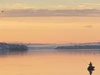 This 2 bedroom, 2 bathroom waterfront property offers fantastic river views! - 3 étoiles