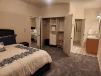 4-bedroom house with Pool, WiFi and AC close to Lake Powell and Antelope Canyon.