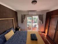 Casa Pausa Vakantiewoning in Sesimbra met Fantastische Zichten en Vlak de Oceaan Castelo otelleri