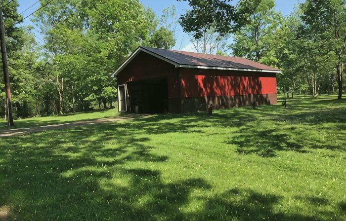 Serene location in middle of wine country