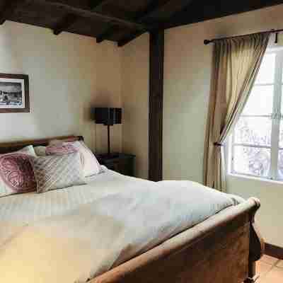 1937 La Quinta Cove Casita, lovely private backyard with pool & hot tub Rooms
