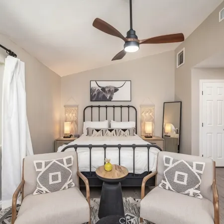 Lake View Home, 2 Spacious Decks, Fire Pit, WiFi, on Sight Casita Option Avail.