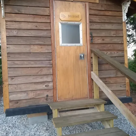 "Nomad" Tiny Home @ Farmstay Glamping Bed & Breakfast on 11 Acre Park-Like Acres