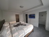 *Chic Modern 4BDRM Home- 2 King Bed,2 living room* - 4-Star