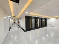 Arth Studios | Omaxe Hazratganj | Gomti Nagar Ext - balkon