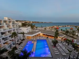 Limanaki Beach Hotel & Suites