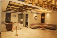 Hotel Harivilas - parking