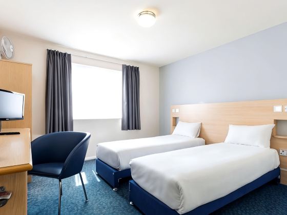 go2 Dundee Camperdown Hotel