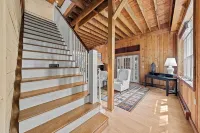 Chautauqua Farmhouse & Cabin - Sleeps 12 - Streamside Retreat - Homestays