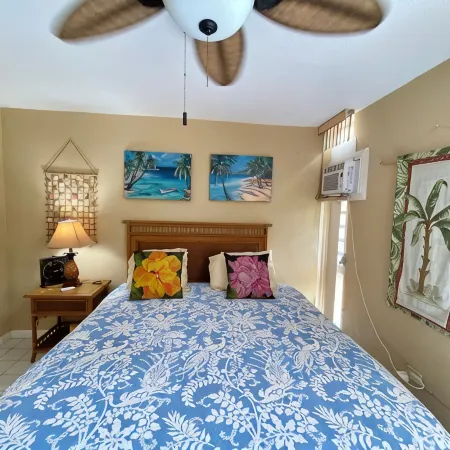 Lovely Gentle Winds 2-bedroom condo!