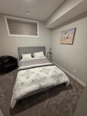 Spacious and Modern 2-Bedroom Apartment in Calgary - 레지던스
