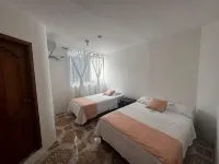 ホスタル ブリサス デル マール