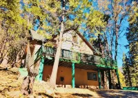 Sequoia Forest Cabin—Lake & River—Ski, Raft, Hike, Bike and More - Chalets