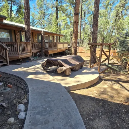 Dreaming Tree 1 a fabulous Ruidoso cabin perfect for a couple’s get-a-way