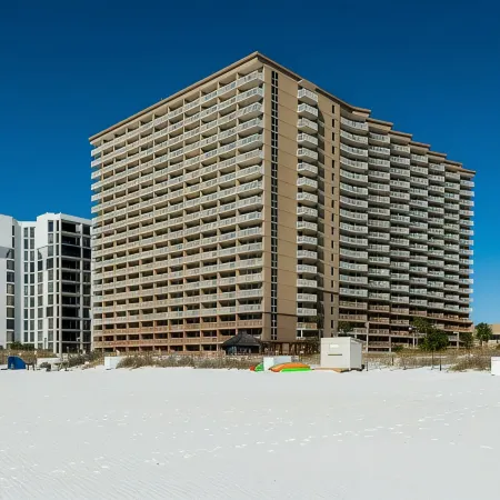 Pelican Beach Resort, Directly on the Beach w/Breathtaking View