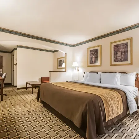 Quality Inn & Suites Evansville North