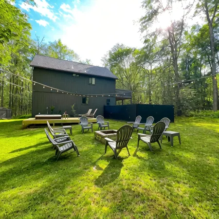 Poconos Hideaway Hot Tub, Zen Garden & Fire Pit, Hiking and Water Parks Nearby.