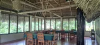 Creekside Oasis的酒店 - 早餐