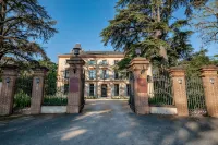 Château de Fiac Hôtel & Spa - Parkplatz