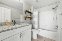 Stunning Condo 15 minutes from Ft. Myers & Sanibel beach - Swimmingpools