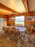 Large cabin with amazing views, mountains, sunsets, and wildlife. - Boutique