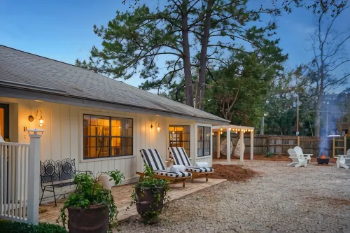 Le Hibou Blanc (B) - Fairhope: Laid-back Sophistication - Wifi