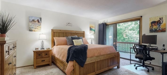 Cozy Sapphire Townhome <br loading=