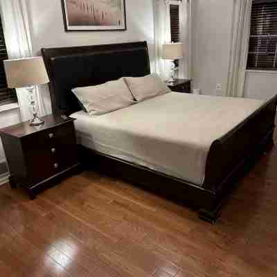 The Gray Horse. Cozy and inviting home in the center of everything Saratoga! Rooms