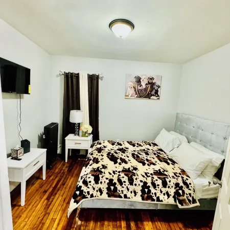 Newly Beautiful renovated first floor apartment getaway