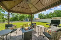Movie Night Bar~Fire Pit~Hammocks~Games~Renovated - 4-Star