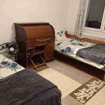 Maison Dans une Villa Charmant Rooms