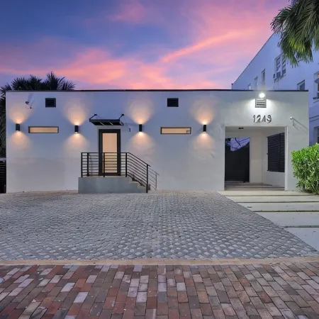 Modern Villa 1 in Miami close to Brickell, Wynwood, near everything