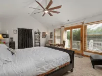 Venus Studio: Hottub, King Bed, Kayak, Bikes, SUP, Hotels in Kitty Hawk