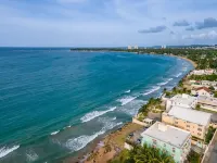 Ocean Front-Great Location - Homestays
