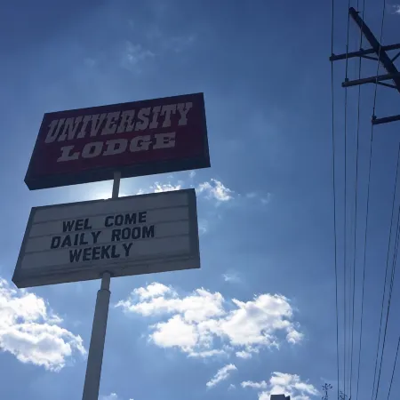 University Lodge Motel