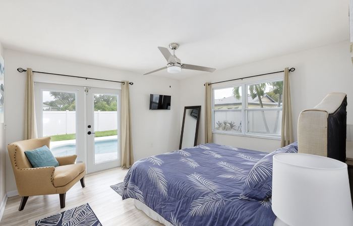 Heated Safe Family Pet Friendly Pool Home Near the Beaches Sleeps 12 Fire Pit