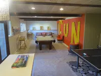 Breathtaking Views of Yellowstone on the Yellowstone River in a Luxury Lodge! - Balkoner
