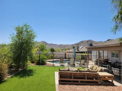 Summer Discount! Beautiful Backyard Oasis with Views Hotels in Ahwatukee Foothills