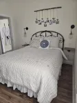 The Bungalow at Eagleville Lake Under 3 miles to UCONN! - WiFi