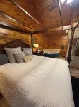 Hooked on you - Cozy 1 Bedroom Cabin - 4 ดาว
