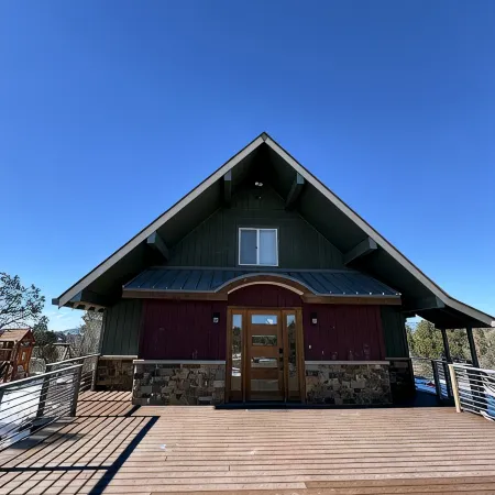 Family sized cozy house with amazing views! 10 min from Durango