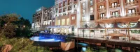 Pivot Hotel Montecasino - Infinity Pools