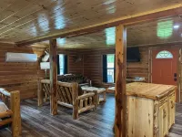 Three Oaks Cabin - A Log Cabin Just 3 Miles East of Jasper on Hwy 74E - Hytter