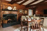 Rosemary on Grand - Cottage Core Lakehouse w/ ADA Dock in Gated Community - 4つ星