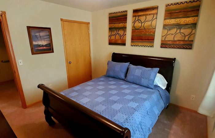 Townhouse in a quiet culdesac, easy access to all Black Hills area attractions.